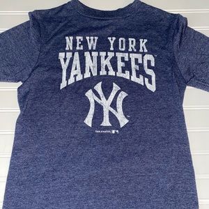 New York Yankees Boys Medium (8) T-Shirt